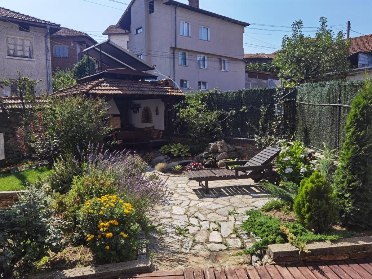דוברינישטה Mira Guest House מראה חיצוני תמונה