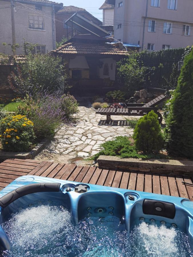 דוברינישטה Mira Guest House מראה חיצוני תמונה