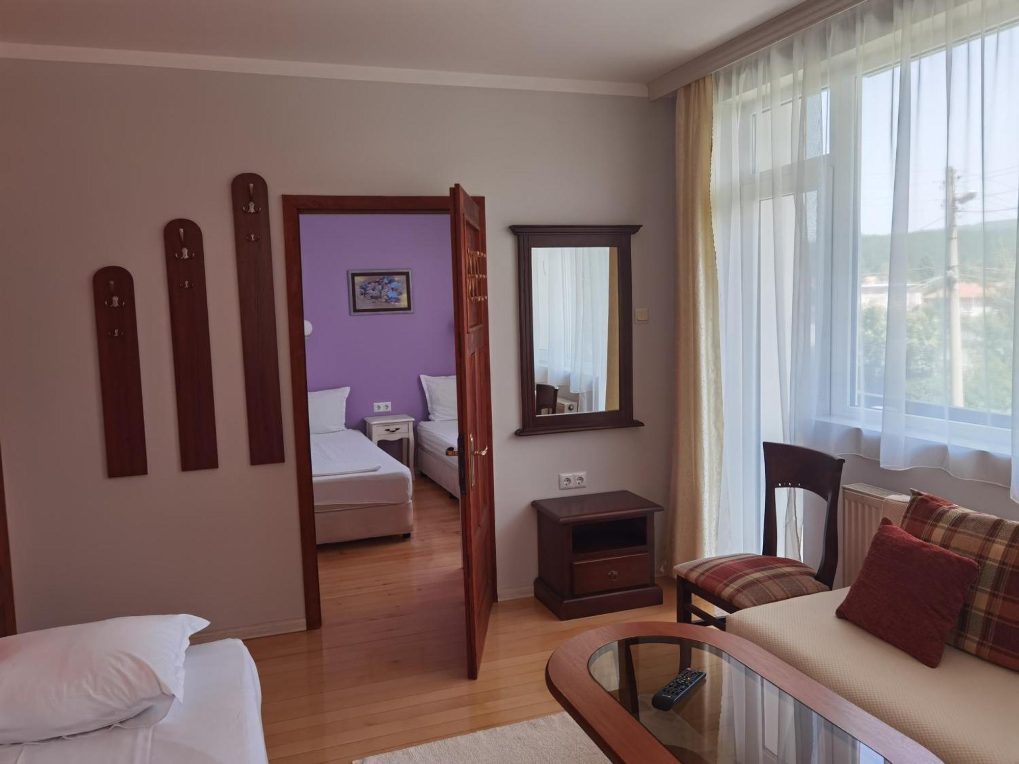 דוברינישטה Mira Guest House חדר תמונה