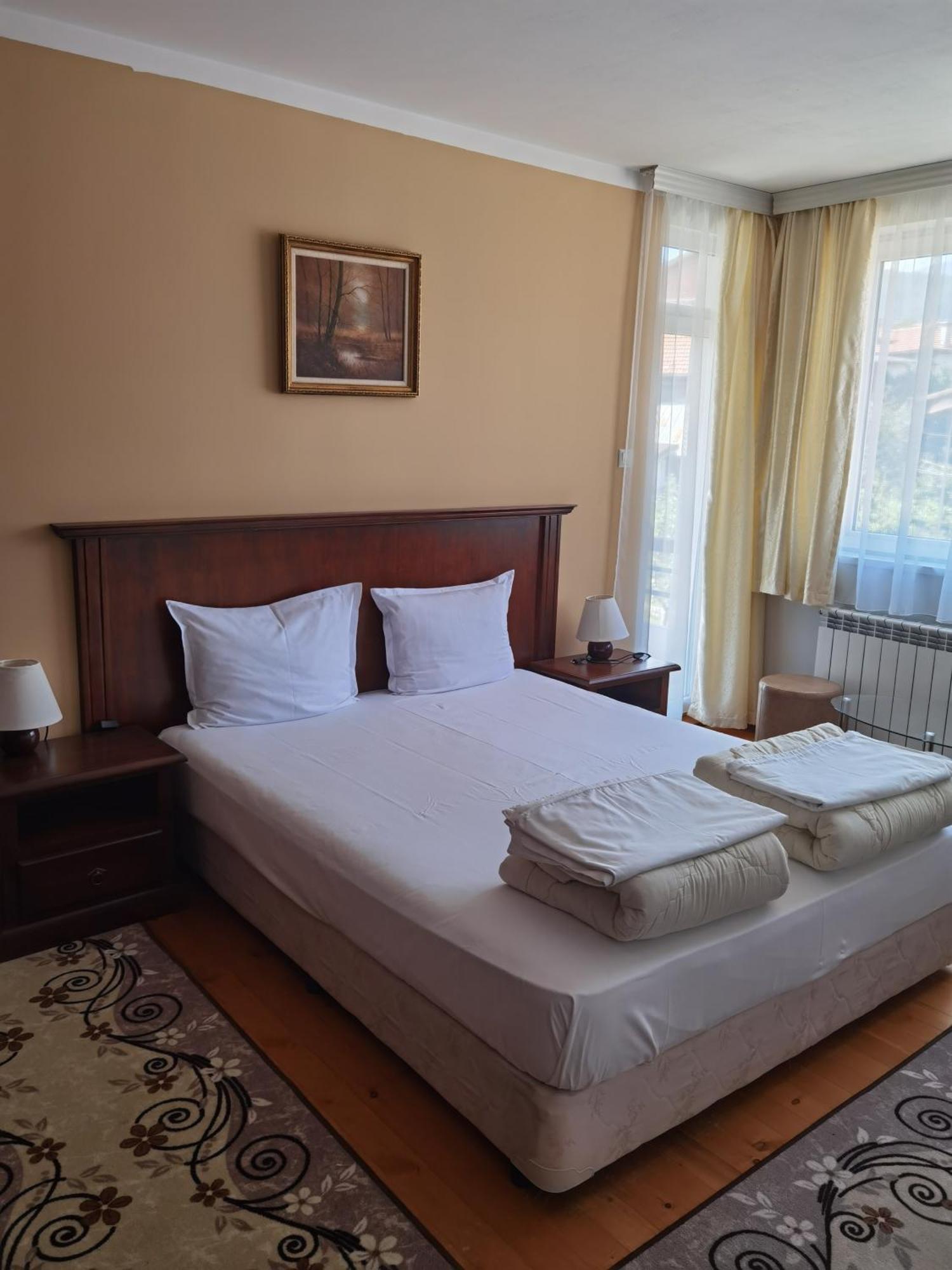דוברינישטה Mira Guest House חדר תמונה