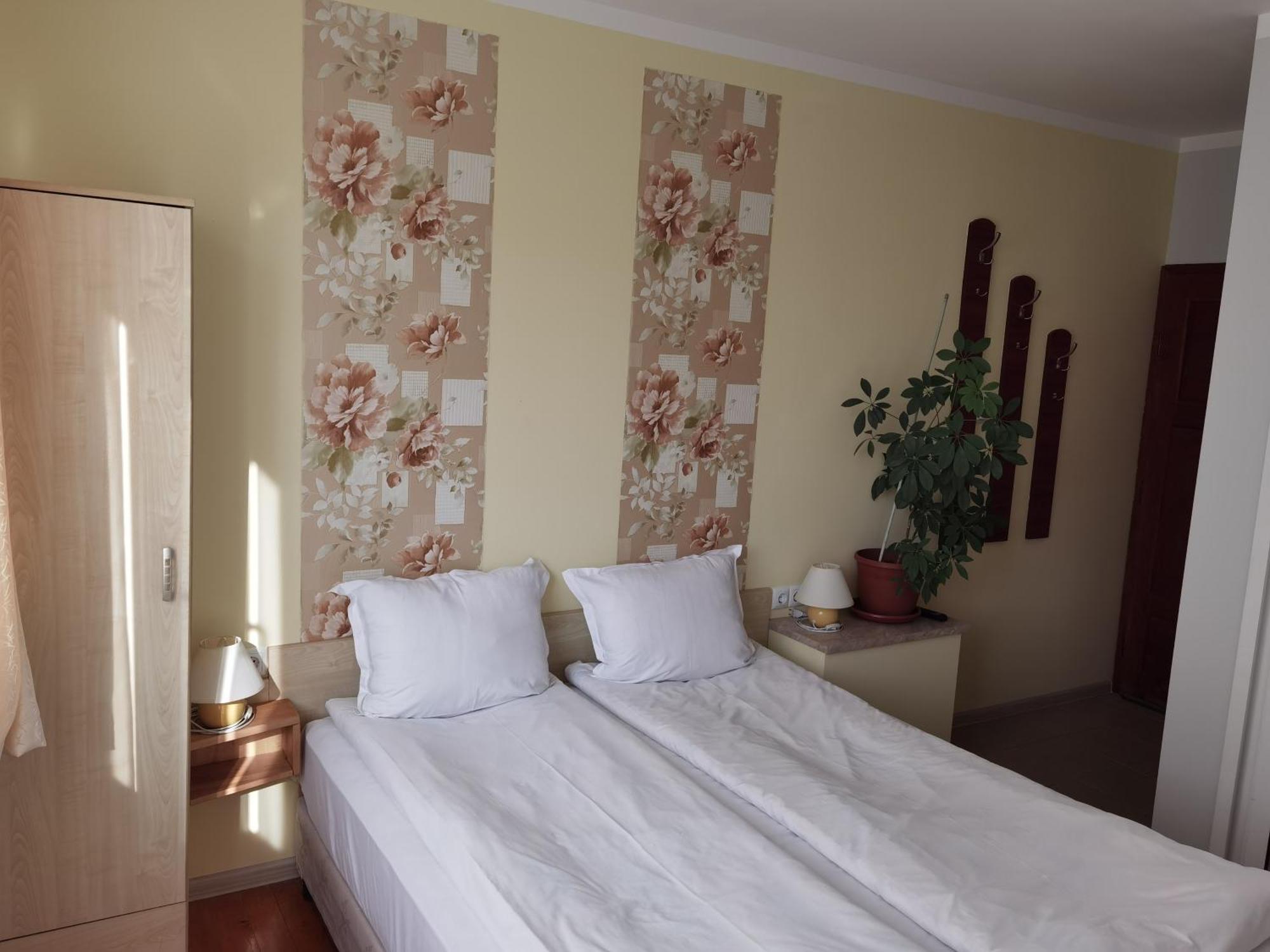 דוברינישטה Mira Guest House חדר תמונה
