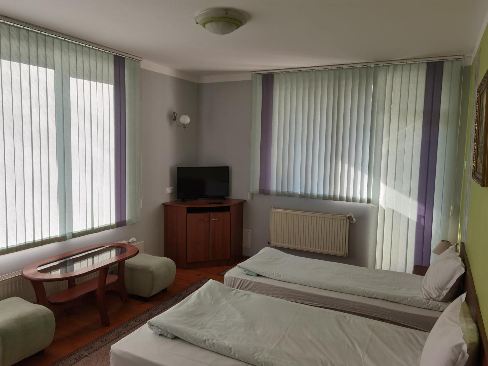 דוברינישטה Mira Guest House חדר תמונה