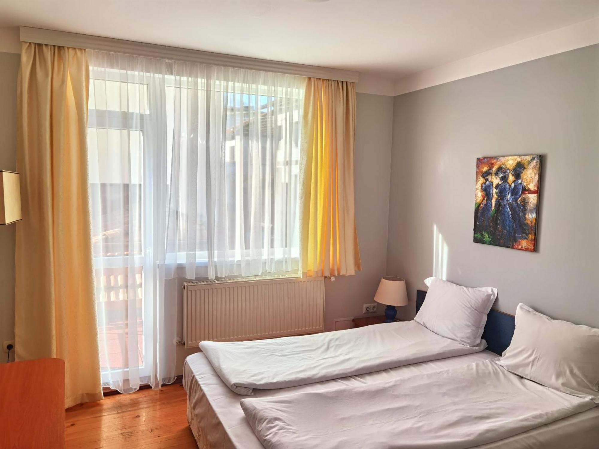 דוברינישטה Mira Guest House חדר תמונה