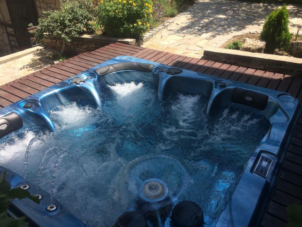 דוברינישטה Mira Guest House מראה חיצוני תמונה