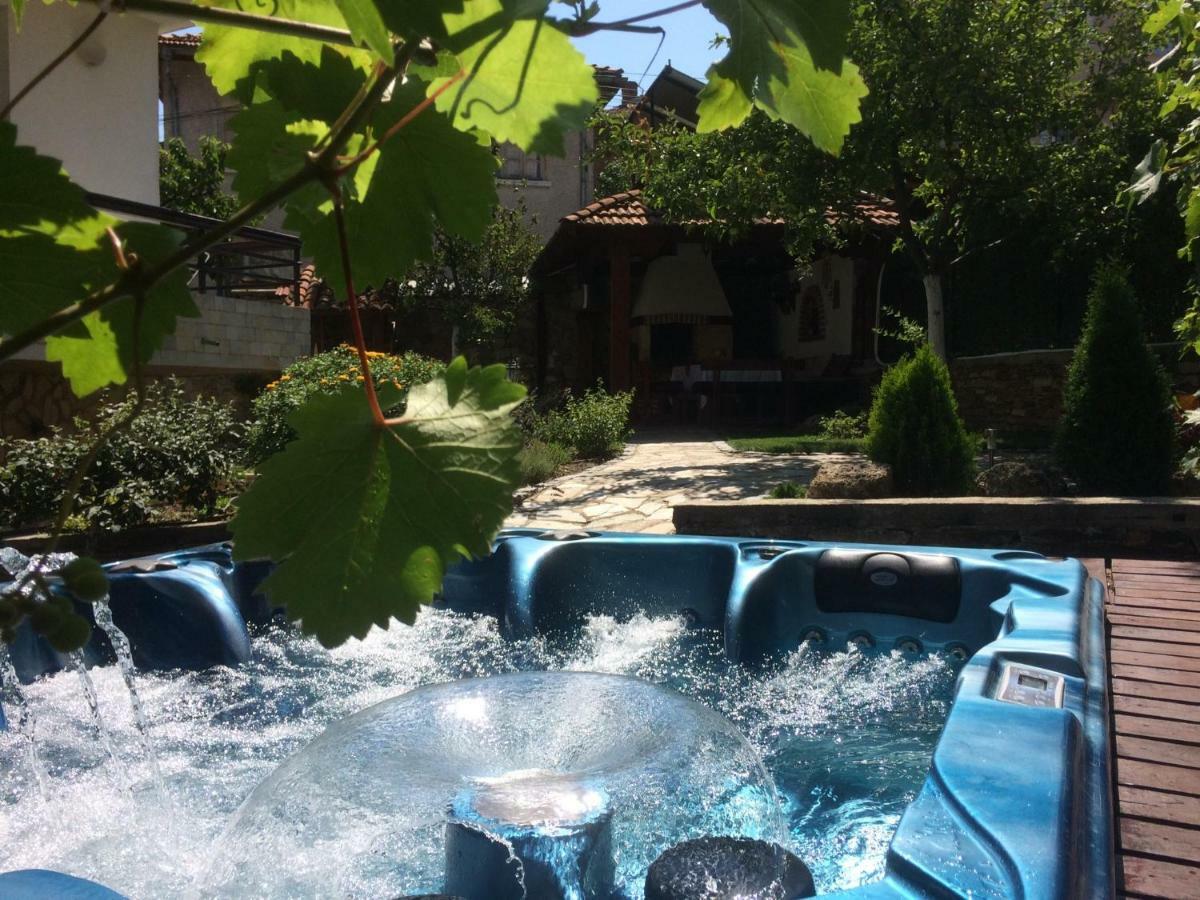 דוברינישטה Mira Guest House מראה חיצוני תמונה